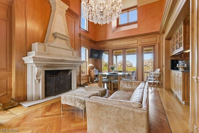 352 Bingham Court, Bratenahl, OH 44108