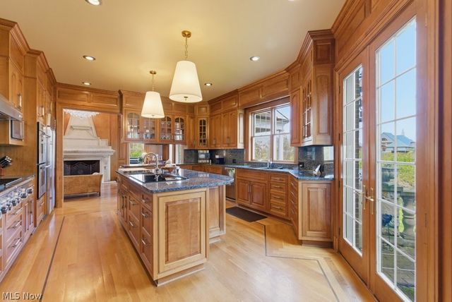 352 Bingham Court, Bratenahl, OH 44108