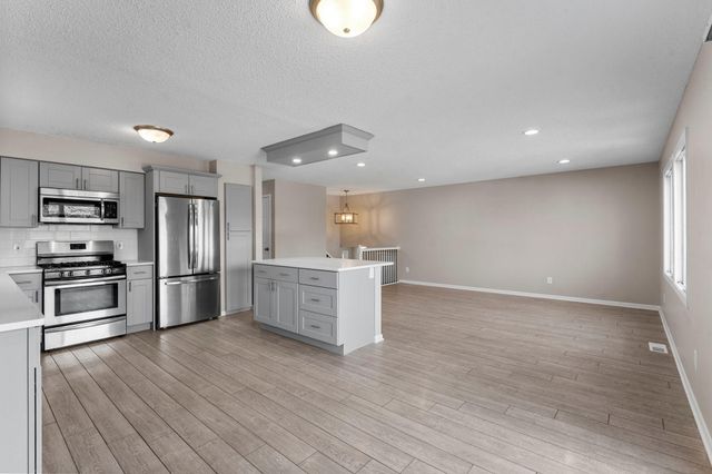 14510 Wellington Road, Minnetonka, MN 55391