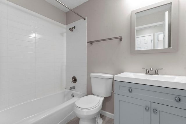 14510 Wellington Road, Minnetonka, MN 55391