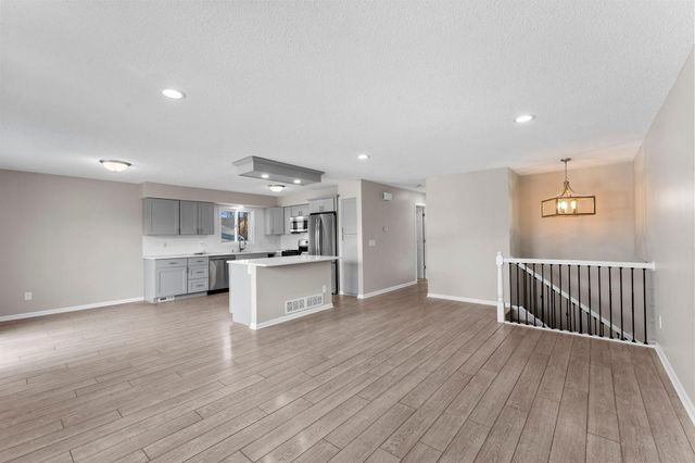 14510 Wellington Road, Minnetonka, MN 55391