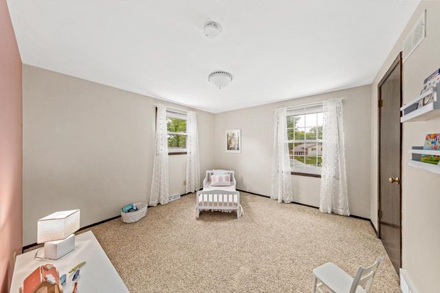 128 Audubon COURT, Grafton, WI 53024