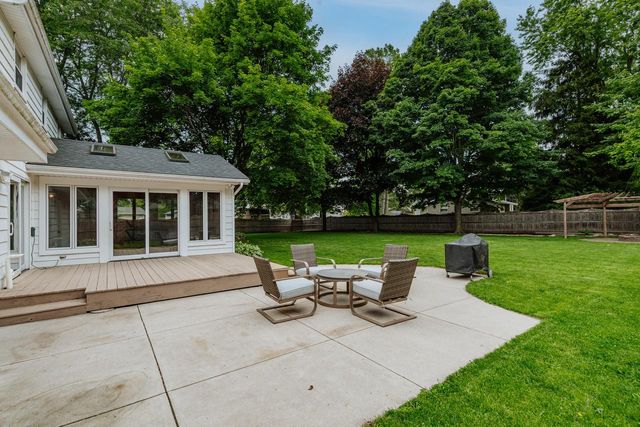 128 Audubon COURT, Grafton, WI 53024