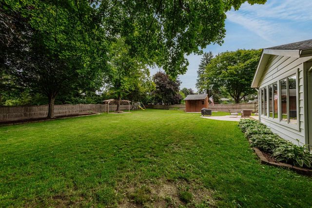 128 Audubon COURT, Grafton, WI 53024
