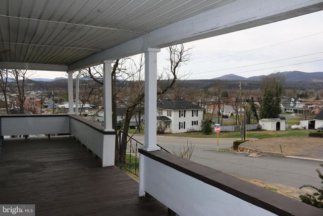 216 N MAIN ST, Petersburg, WV 26847