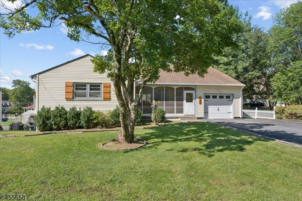 105 Parsippany Rd, Hanover Twp., NJ 07981 — exterior