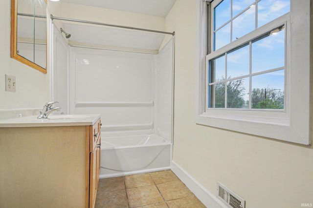 134 Goshen Avenue, Elkhart, IN 46516