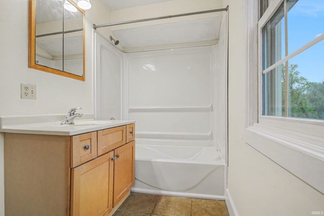 134 Goshen Avenue, Elkhart, IN 46516