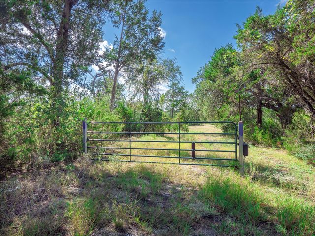 260 Billie Brooks LN, Driftwood, TX 78619
