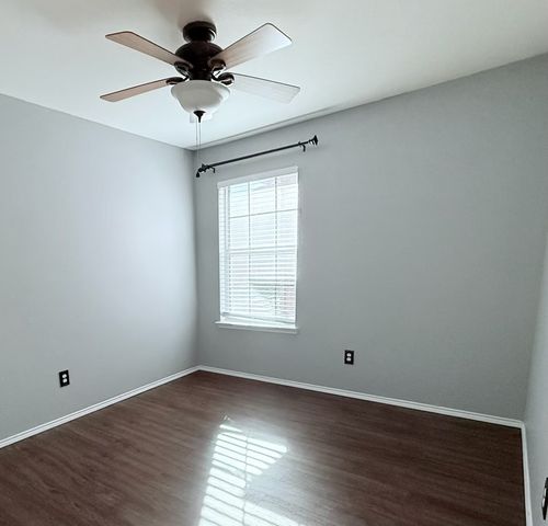 6700 Periwinkle Drive, Arlington, TX 76002