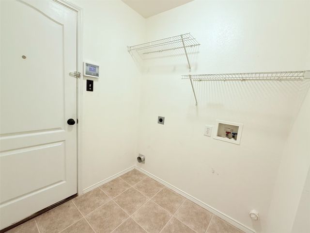 6700 Periwinkle Drive, Arlington, TX 76002