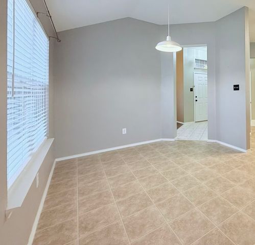 6700 Periwinkle Drive, Arlington, TX 76002