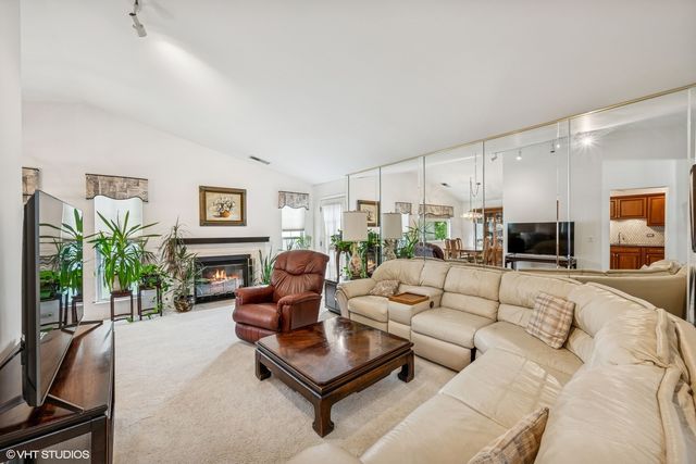 1508 Seville Court D2, Wheeling, IL 60090