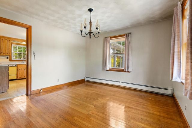 40 Valentine Rd, Arlington, MA 02476