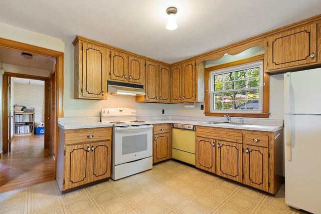 40 Valentine Rd, Arlington, MA 02476