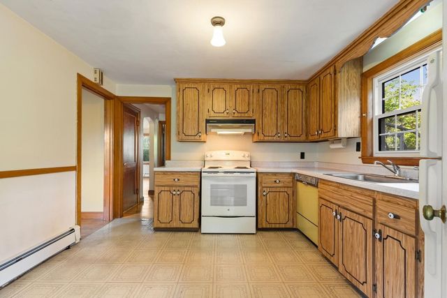 40 Valentine Rd, Arlington, MA 02476