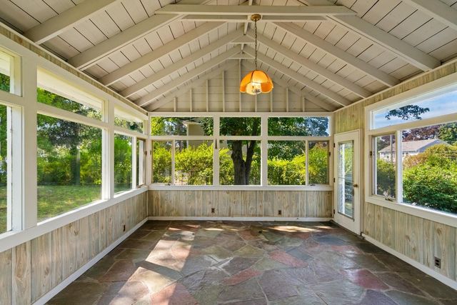 40 Valentine Rd, Arlington, MA 02476