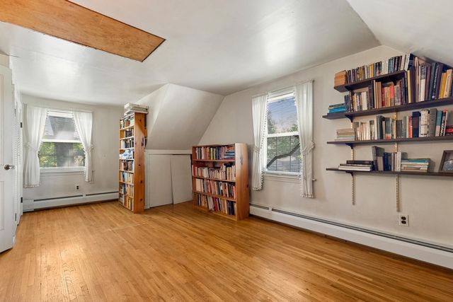 40 Valentine Rd, Arlington, MA 02476