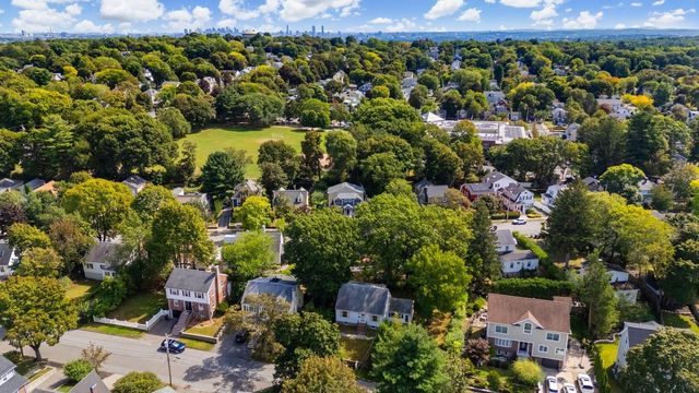 40 Valentine Rd, Arlington, MA 02476