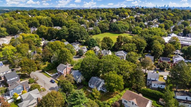 40 Valentine Rd, Arlington, MA 02476