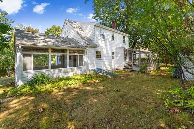 40 Valentine Rd, Arlington, MA 02476