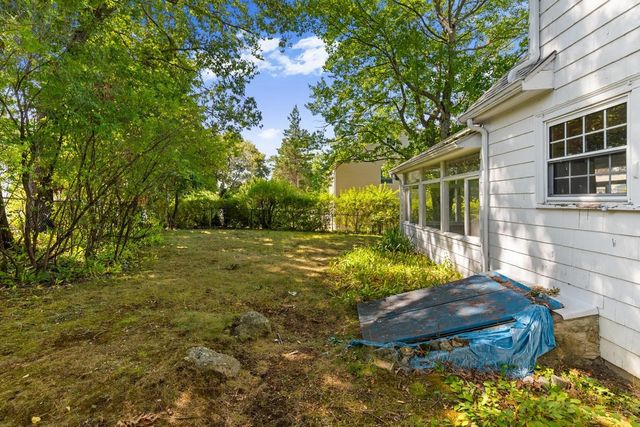 40 Valentine Rd, Arlington, MA 02476