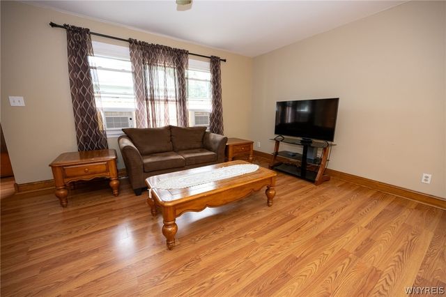 21 Beverly Drive, Cheektowaga, NY 14043