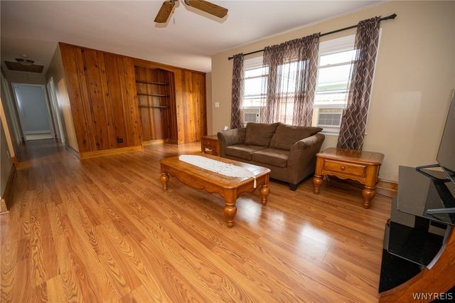 21 Beverly Drive, Cheektowaga, NY 14043