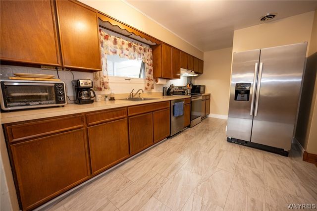 21 Beverly Drive, Cheektowaga, NY 14043