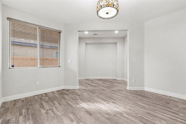5927 Villa Loma Street, Las Vegas, NV 89148