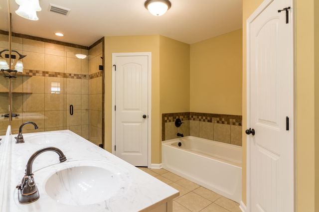 1592 Gilliam Hollow Rd, Dickson, TN 37055
