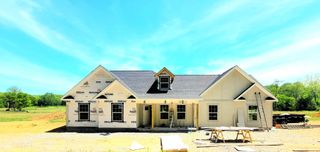 1592 Gilliam Hollow Rd, Dickson, TN 37055