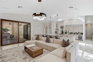 10968 Tranquil Waters Court, Las Vegas, NV 89135