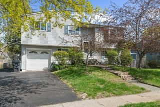 19 Shelley Dr, Hackettstown Town, NJ 07840