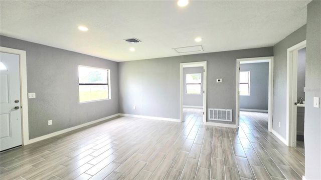 801 NW 5TH STREET, Mulberry, FL 33860