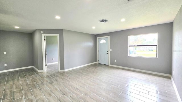801 NW 5TH STREET, Mulberry, FL 33860