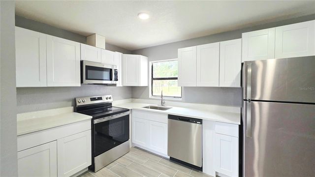 801 NW 5TH STREET, Mulberry, FL 33860