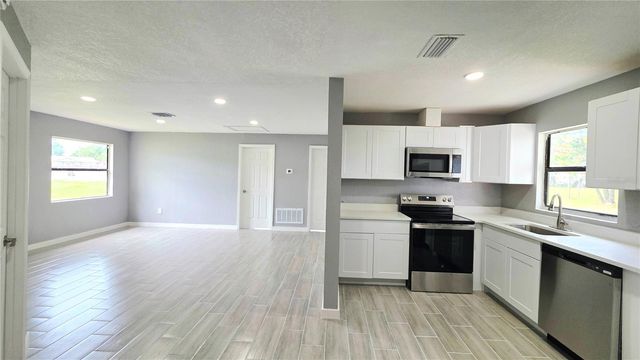 801 NW 5TH STREET, Mulberry, FL 33860