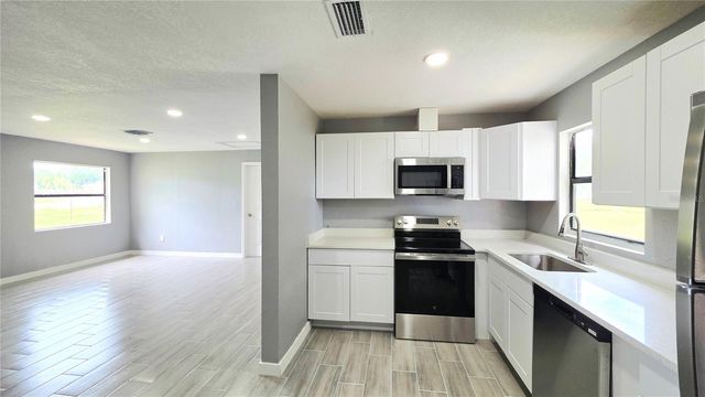 801 NW 5TH STREET, Mulberry, FL 33860