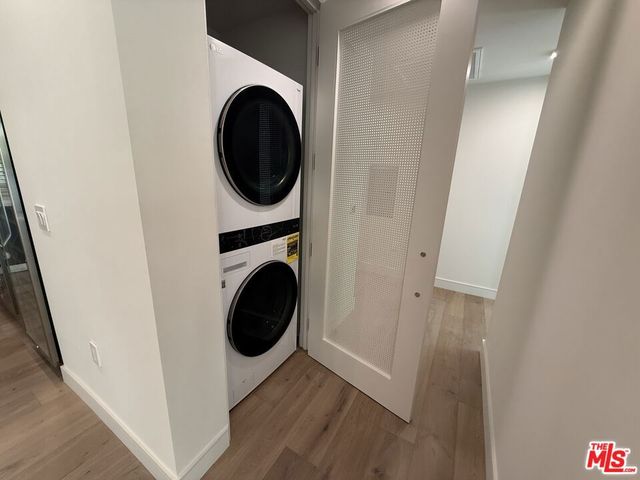 505 S Barrington Avenue 106, Los Angeles, CA 90049