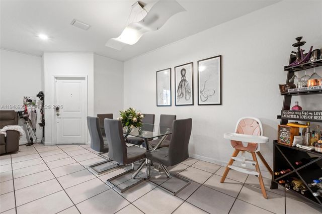 582 NE 207th St, Miami, FL 33179