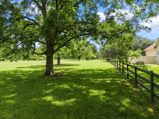 5326 Harris Woods Trace, Fulshear, TX 77441