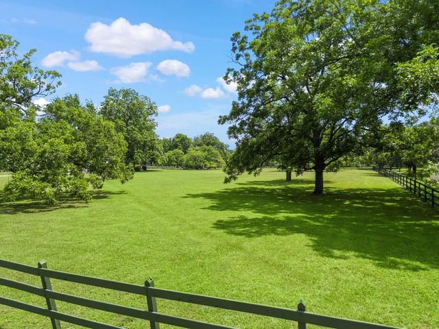 5326 Harris Woods Trace, Fulshear, TX 77441