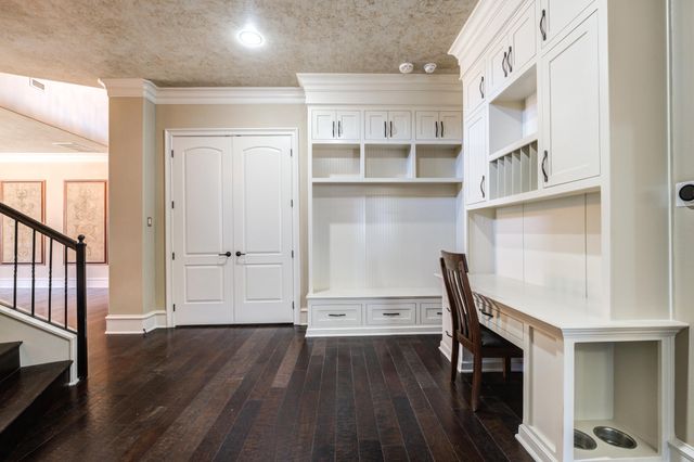 15 Whisperwood Circle, Lubbock, TX 79416