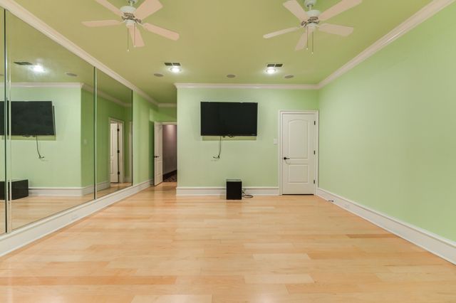 15 Whisperwood Circle, Lubbock, TX 79416