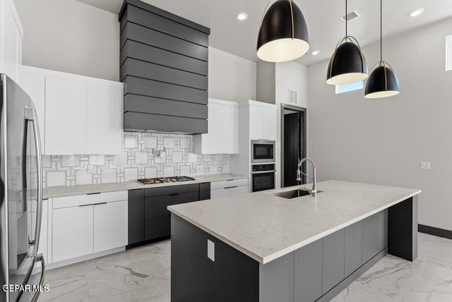 7321 Cimarron Rim Drive, El Paso, TX 79911