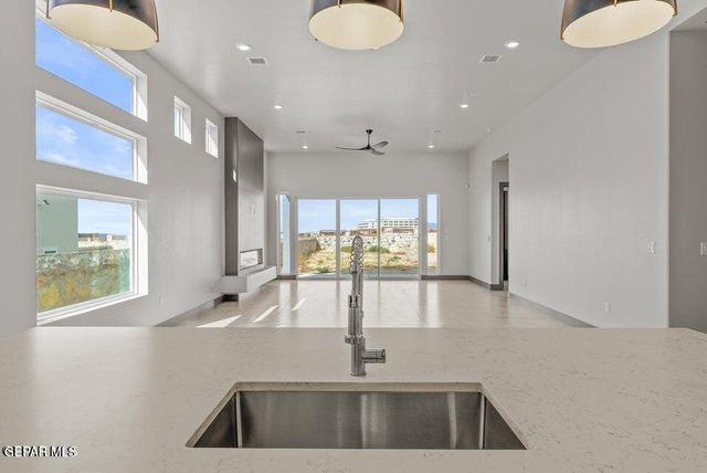 7321 Cimarron Rim Drive, El Paso, TX 79911