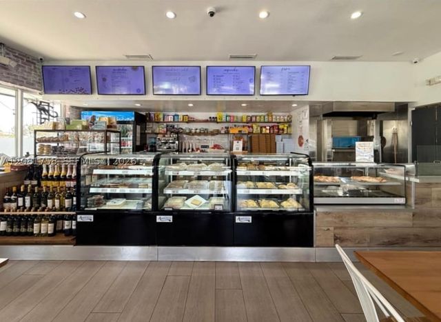 2915 E Las Olas Blvd, Fort Lauderdale, FL 33316