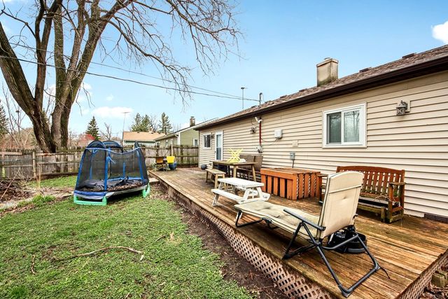 65 Della Street, Crystal Lake, IL 60014