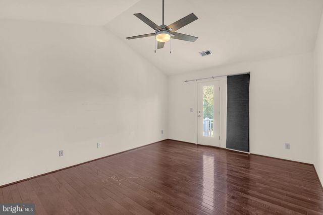 15 SHELLFIELD LN, Colonial Beach, VA 22443